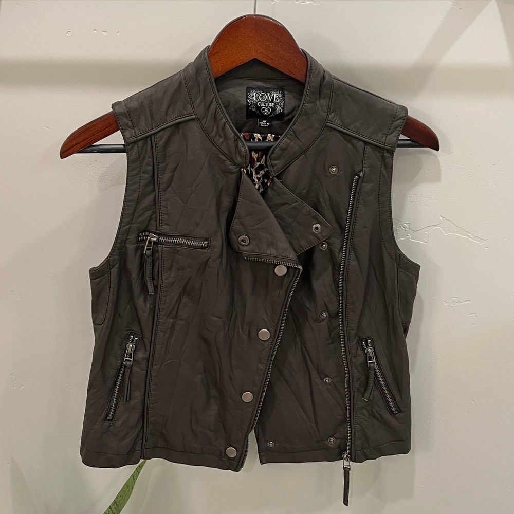 LOVE Culture vest